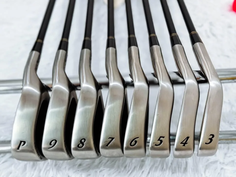 ชุดเหล็ก BLACK KNIGHT GARY PLAYER มีเหล็ก 3-9 เเละ P flex R