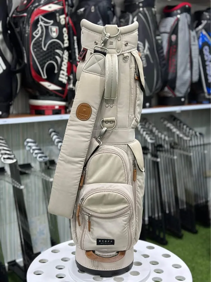 🔥🔥1,290 ฿🔥🔥👉ส่งฟรี👏🏻🏌️‍♂️ ⛳️ขายถุงกอล์ฟ OnOff สีครีม สภาพดีพร้อมใช้งาน ซิปดีทุกช่อง 🏌️‍♂️👍